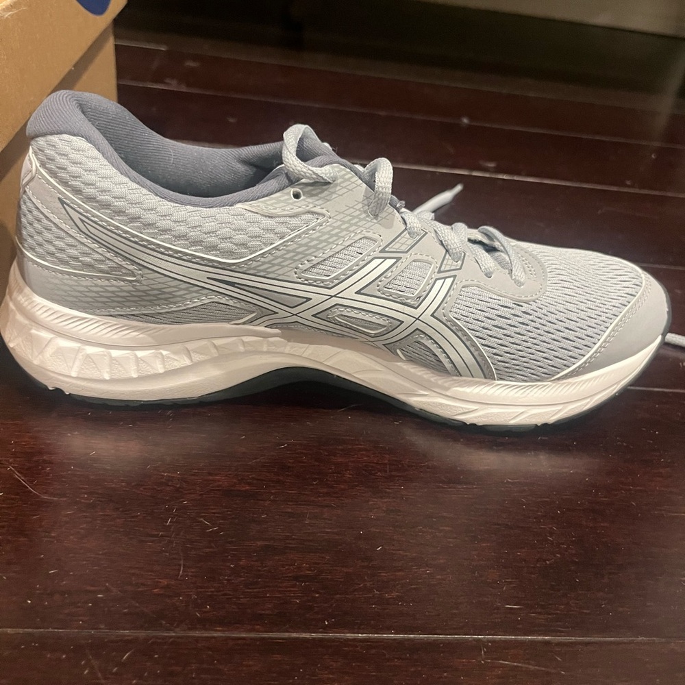 NEW in box ASICS Women's Athletic Shoes in Gray